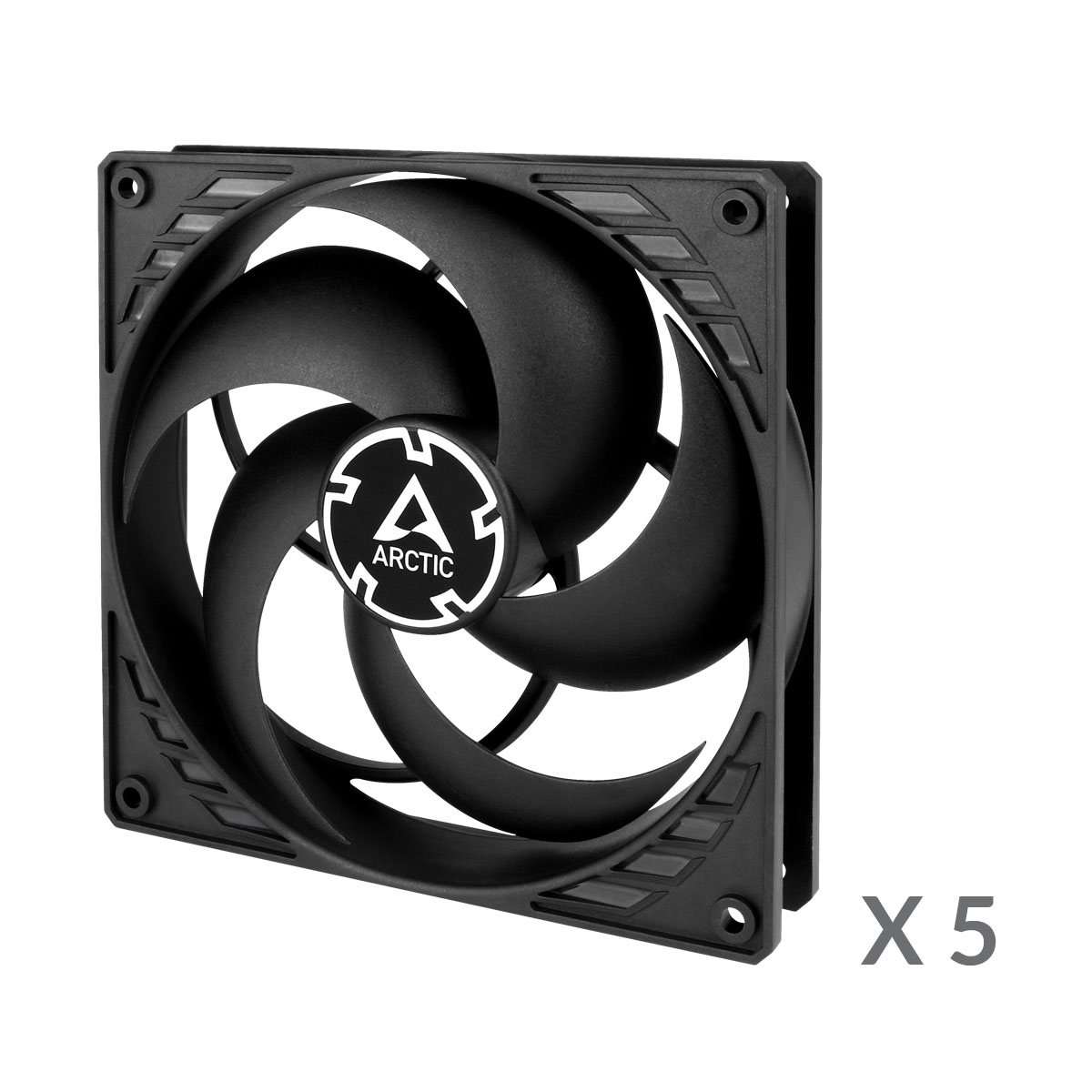 Una ventola nera per computer con il logo ARCTIC, accanto a "X 5".