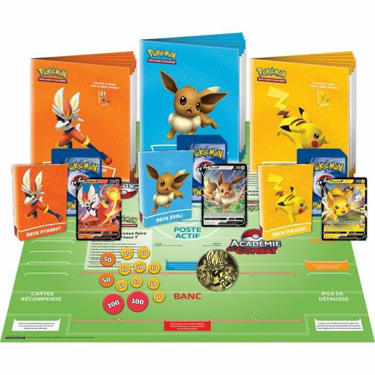 Set gioco carte Pokémon con mazzi Cinderace, Eevee e Pikachu. Include tappetino.