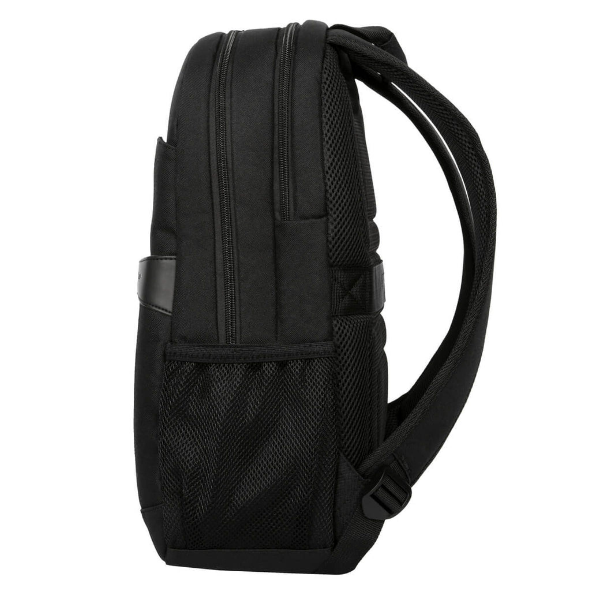 Zaino nero con tasche laterali in mesh e spallacci imbottiti.