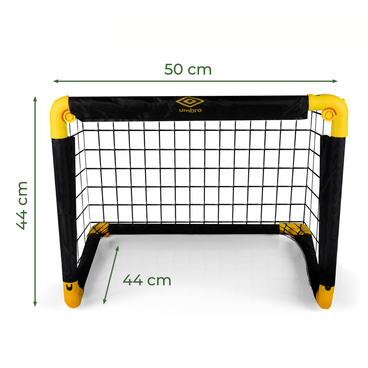 Ein schwarzes und gelbes Umbro Fußballtor, 50cm breit und 44cm hoch.