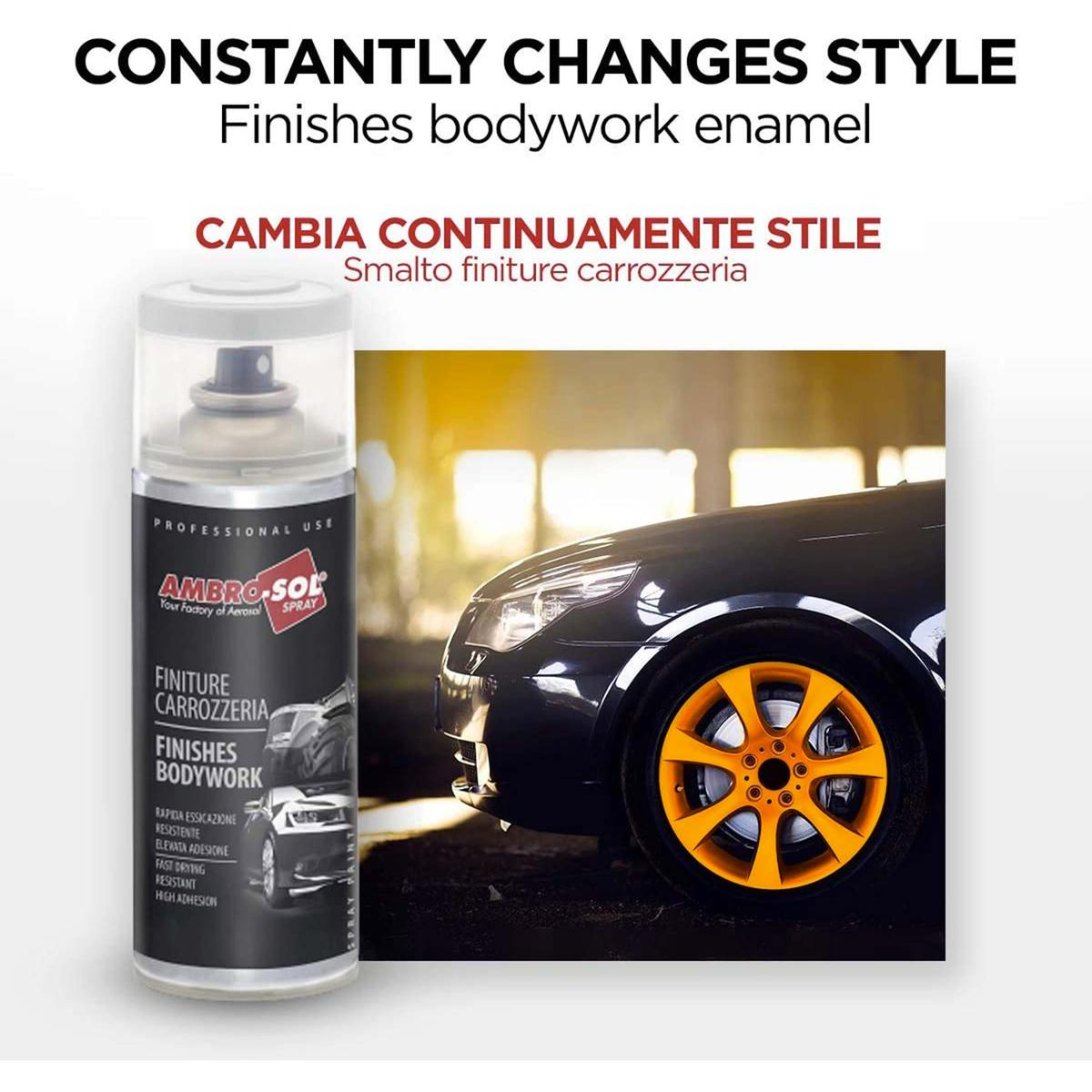 Bomboletta spray accanto a un'auto nera con cerchi arancioni vivaci. Testo pubblicizza smalto.