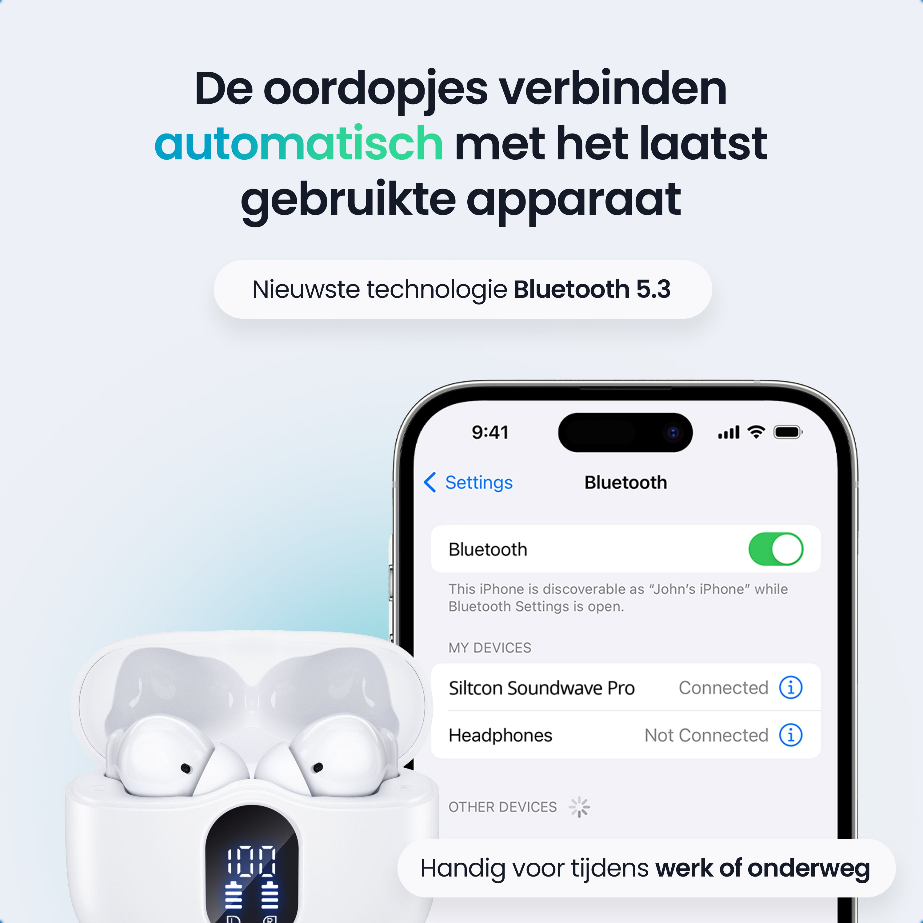 Witte oordopjes in laadcase naast een iPhone met Bluetooth-instellingen.