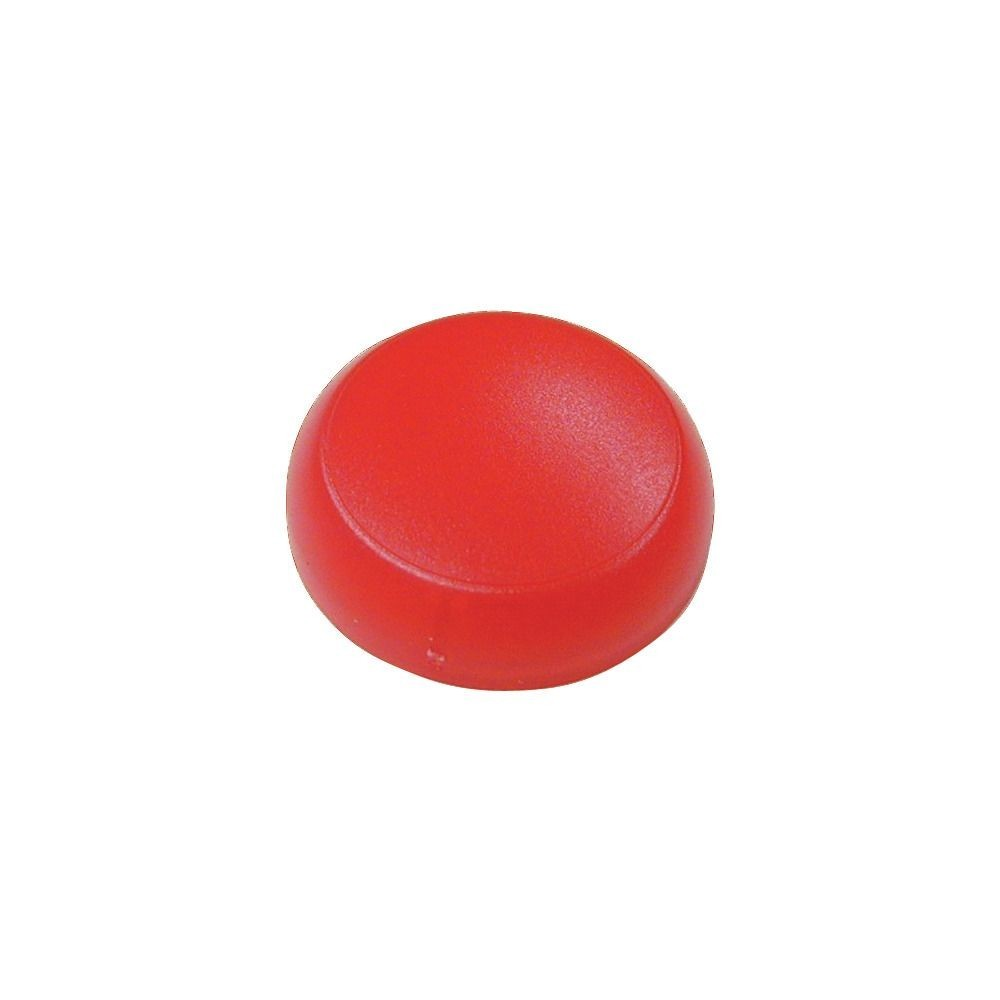 Un singolo pulsante rosso con una leggera rientranza al centro.