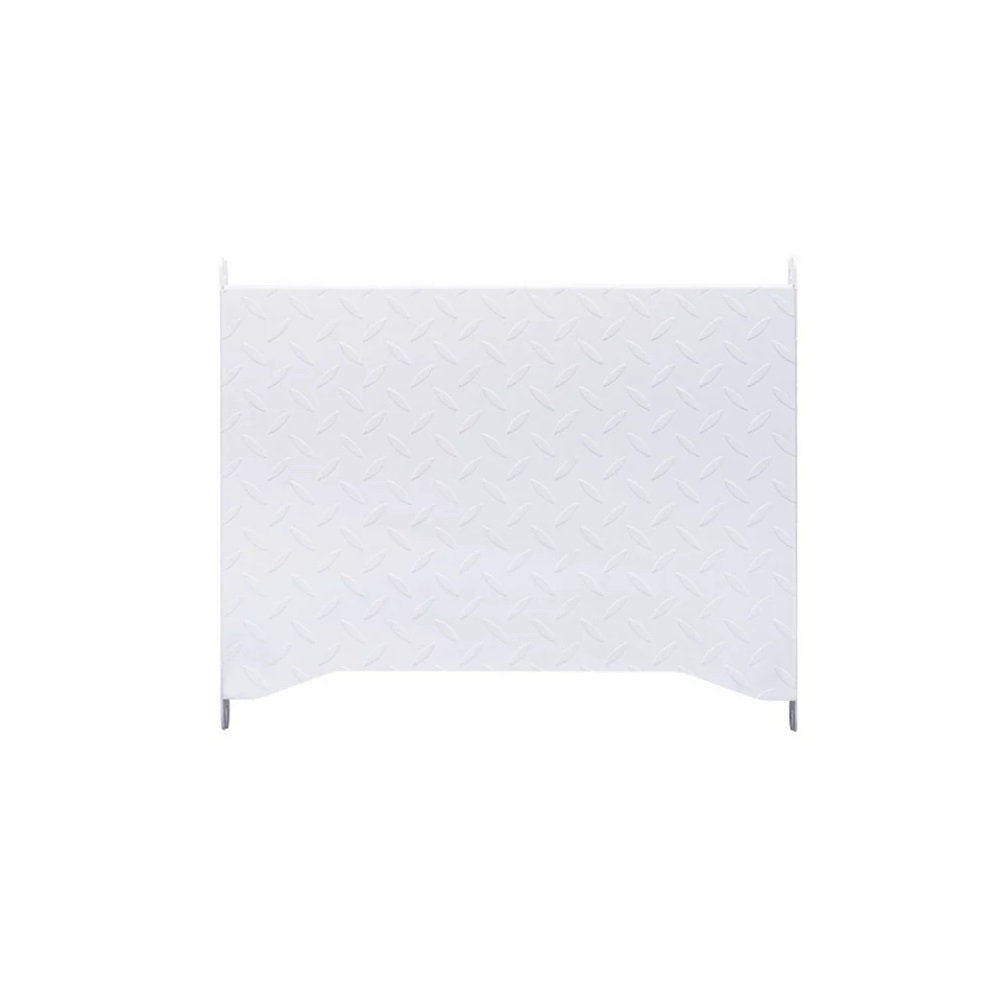 Pannello metallico bianco a rombi con gambe di supporto e clip superiori, isolato.
