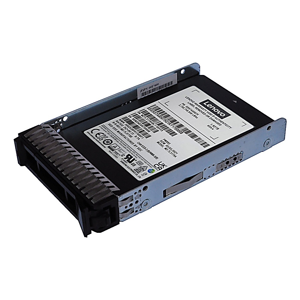 Un SSD Lenovo da 1.92TB in un cestello metallico con connettore nero.