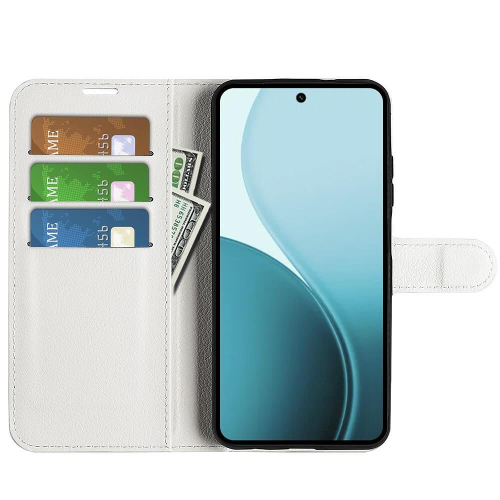 Un portefeuille à coque de téléphone blanc avec trois cartes et de l'argent.