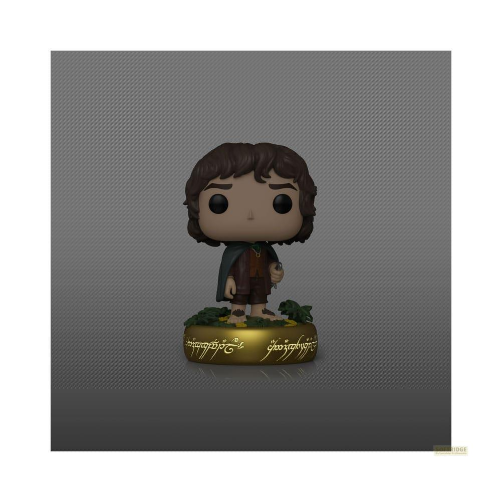 Funko Pop Frodo Bagginsa na złotej podstawie z elfickim pismem.
