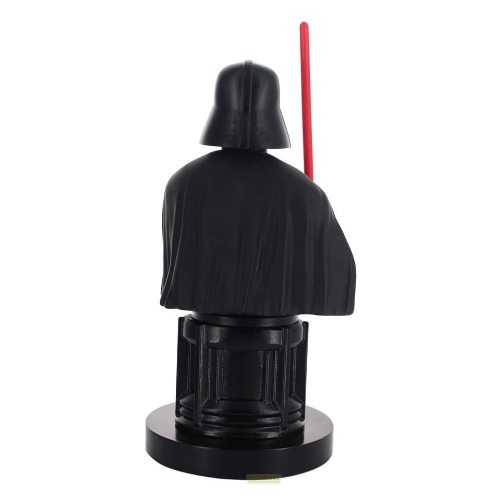 Busto nero di Darth Vader con spada laser rossa su sfondo bianco.