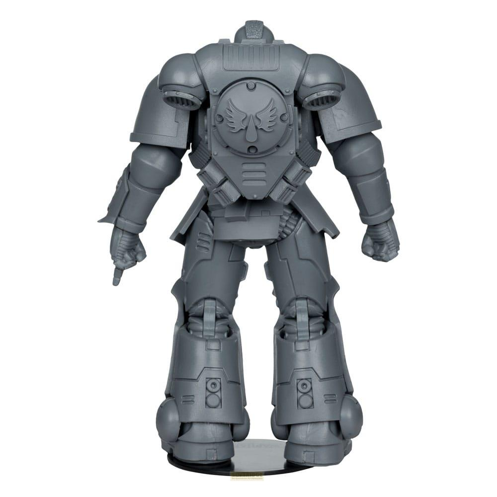 Rückansicht einer grauen, detaillierten Actionfigur eines Sci-Fi-Soldaten in Rüstung.