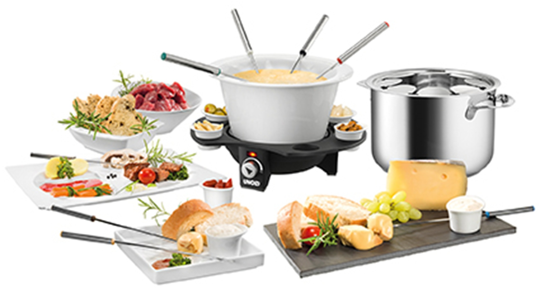 Zestaw do fondue z mięsem, chlebem, serem, winogronami i warzywami.