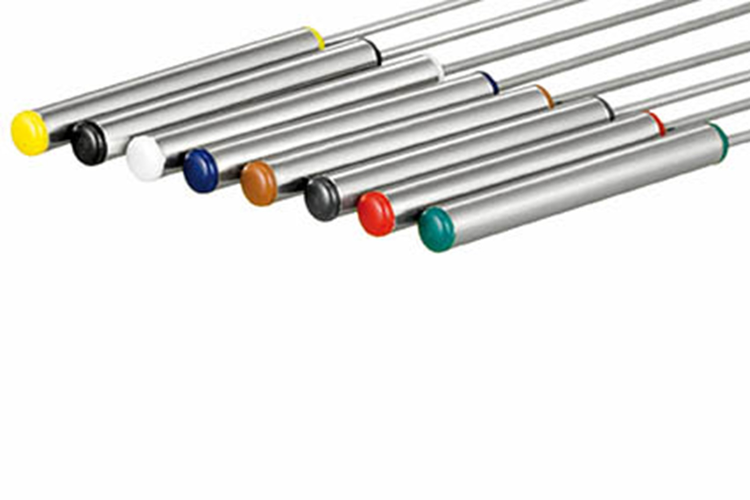 Kilka metalowych prętów z kolorowymi nakładkami: żółty, czarny, biały, niebieski, brązowy, czerwony, zielony.