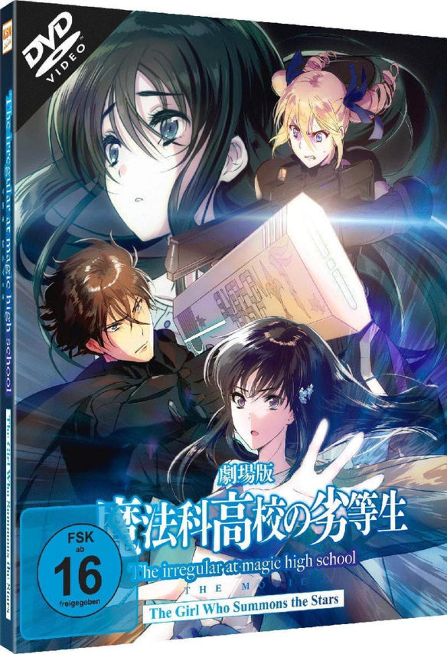 Personaggi anime su una copertina DVD di 'The Irregular at Magic High School'.