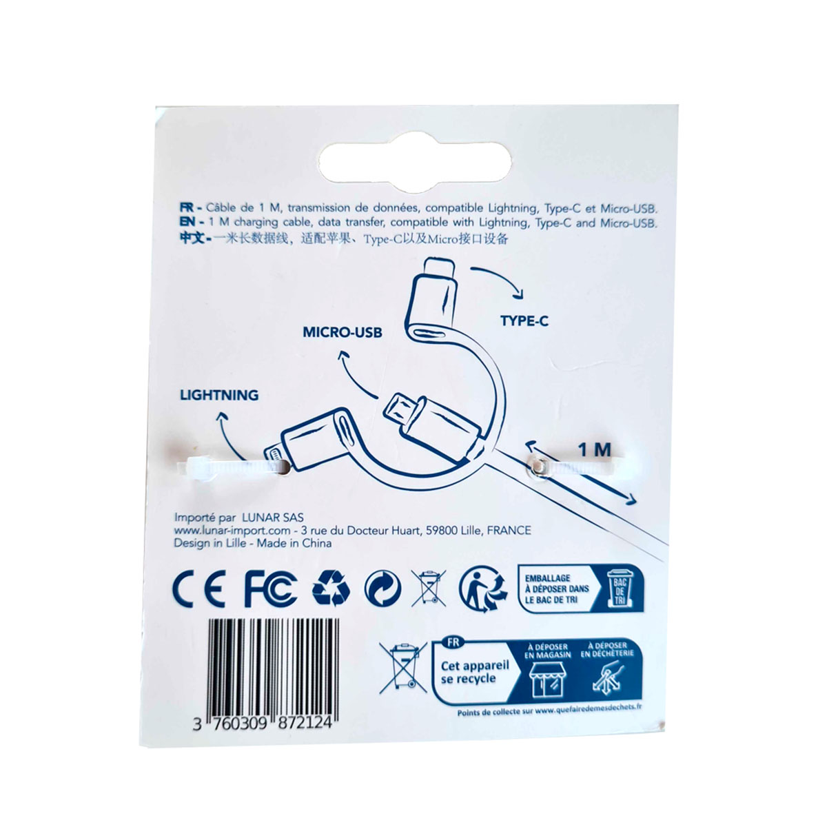 Un cavo di ricarica da 1m con connettori Lightning, Type-C e Micro-USB.