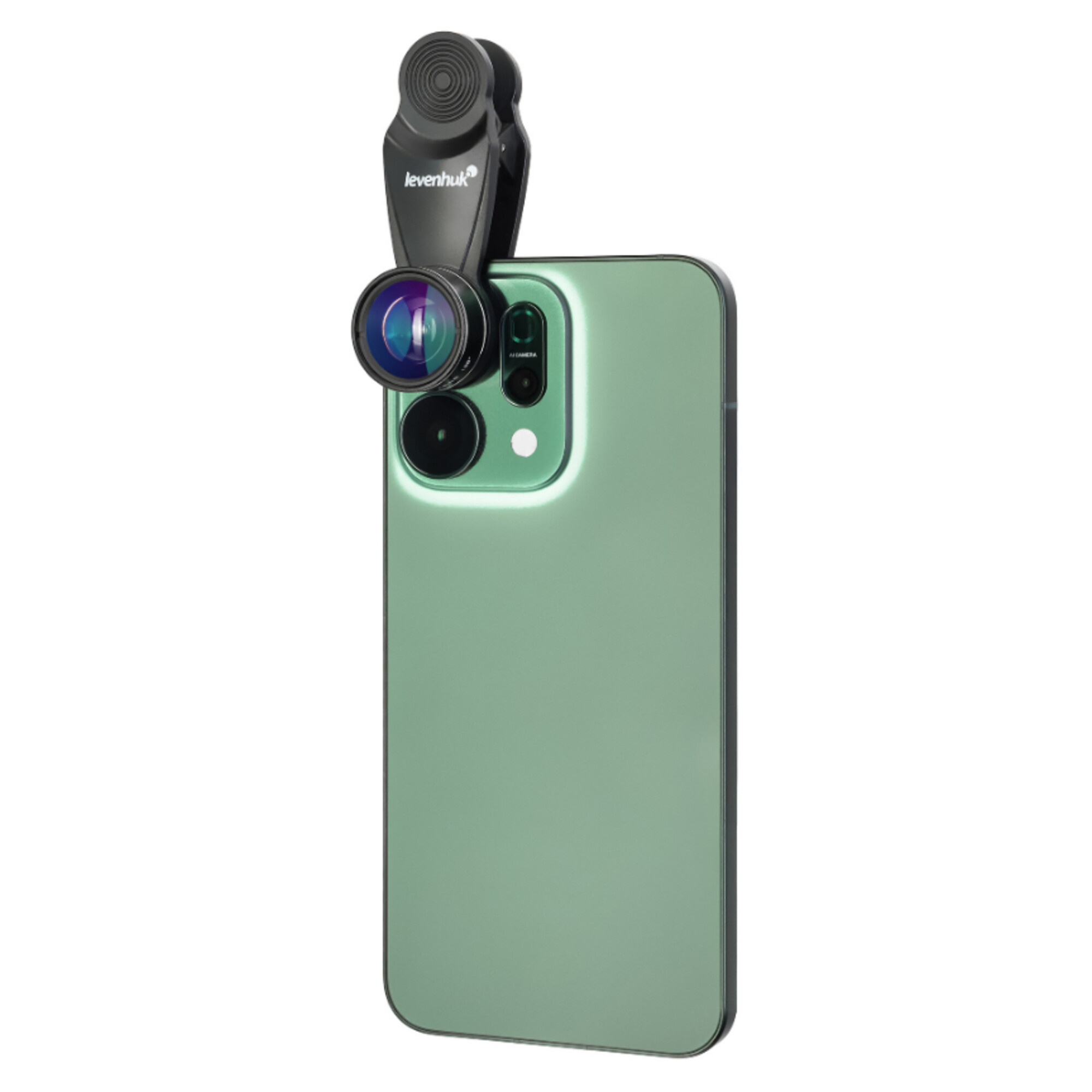 Ein Levenhuk-Makroobjektiv ist an der Rückseite eines grünen Smartphones befestigt.