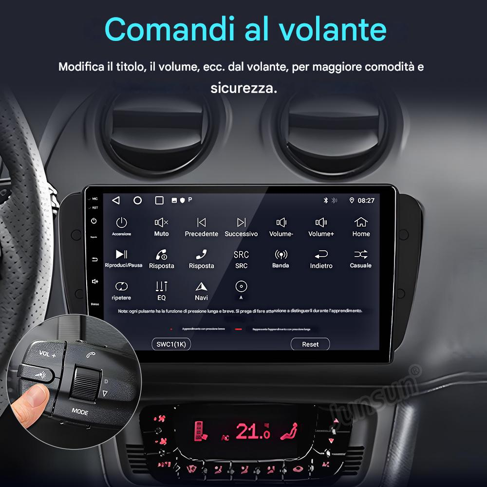 Sistema di infotainment per auto con comandi al volante e display touchscreen.