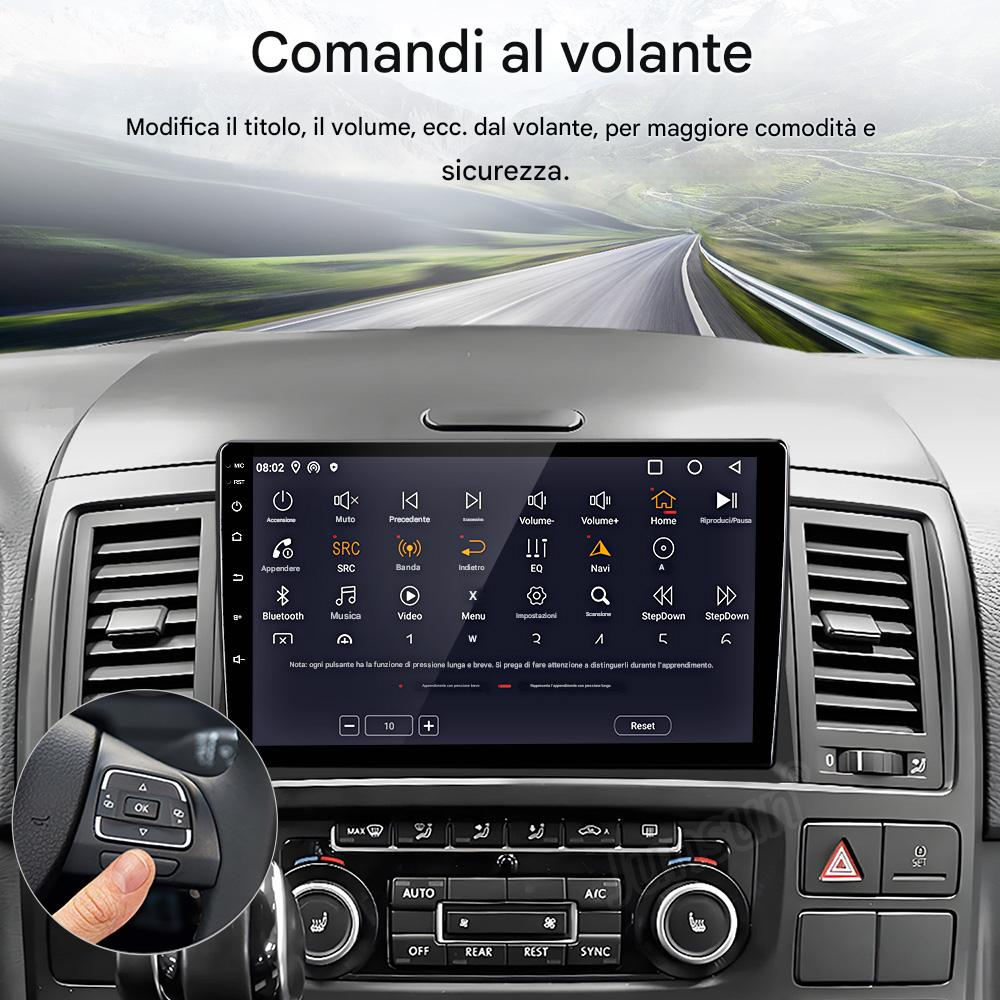 Cruscotto con display touchscreen che mostra una scena stradale.