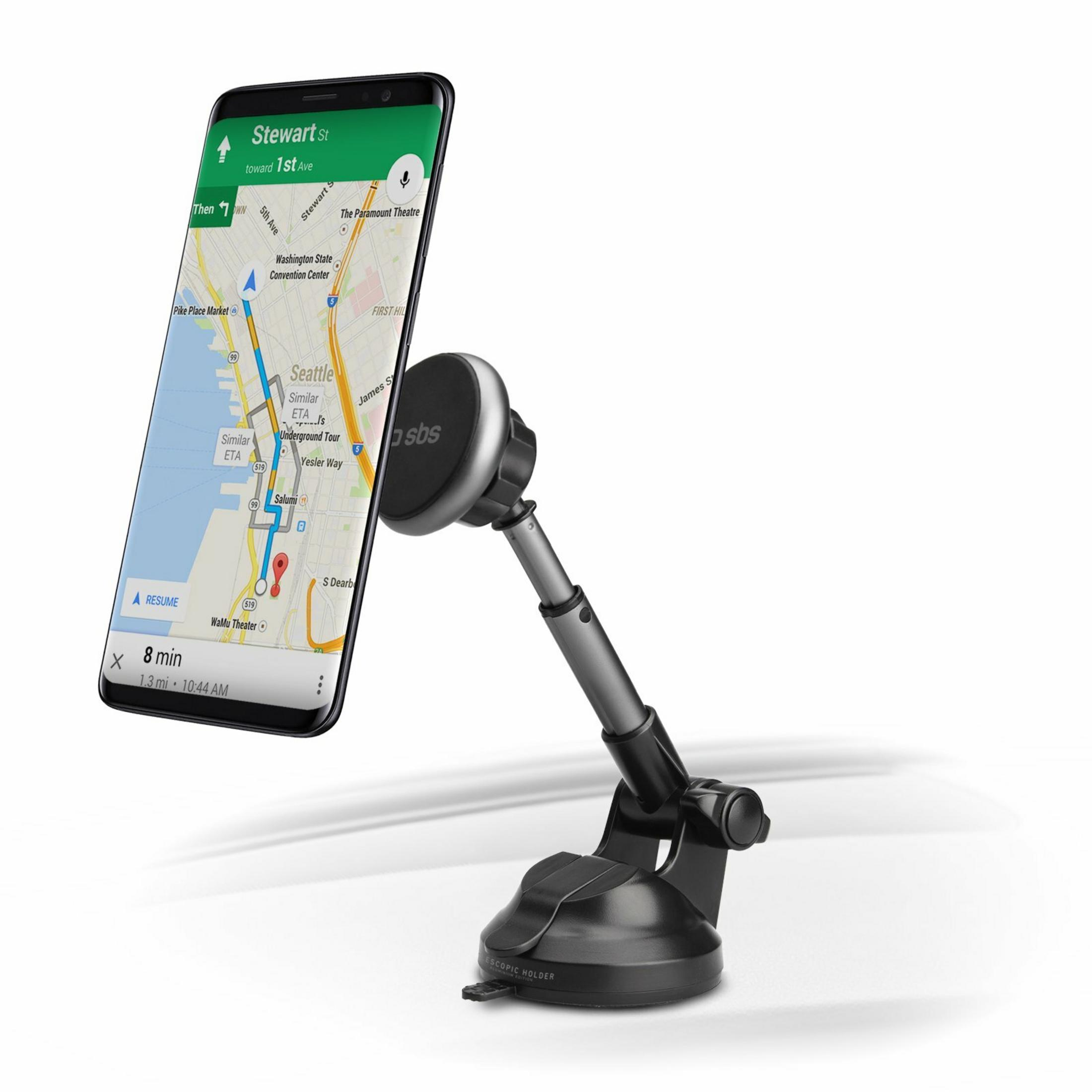 Uno smartphone mostra un'app di navigazione con un percorso a Seattle, tenuto da un supporto per auto nero.