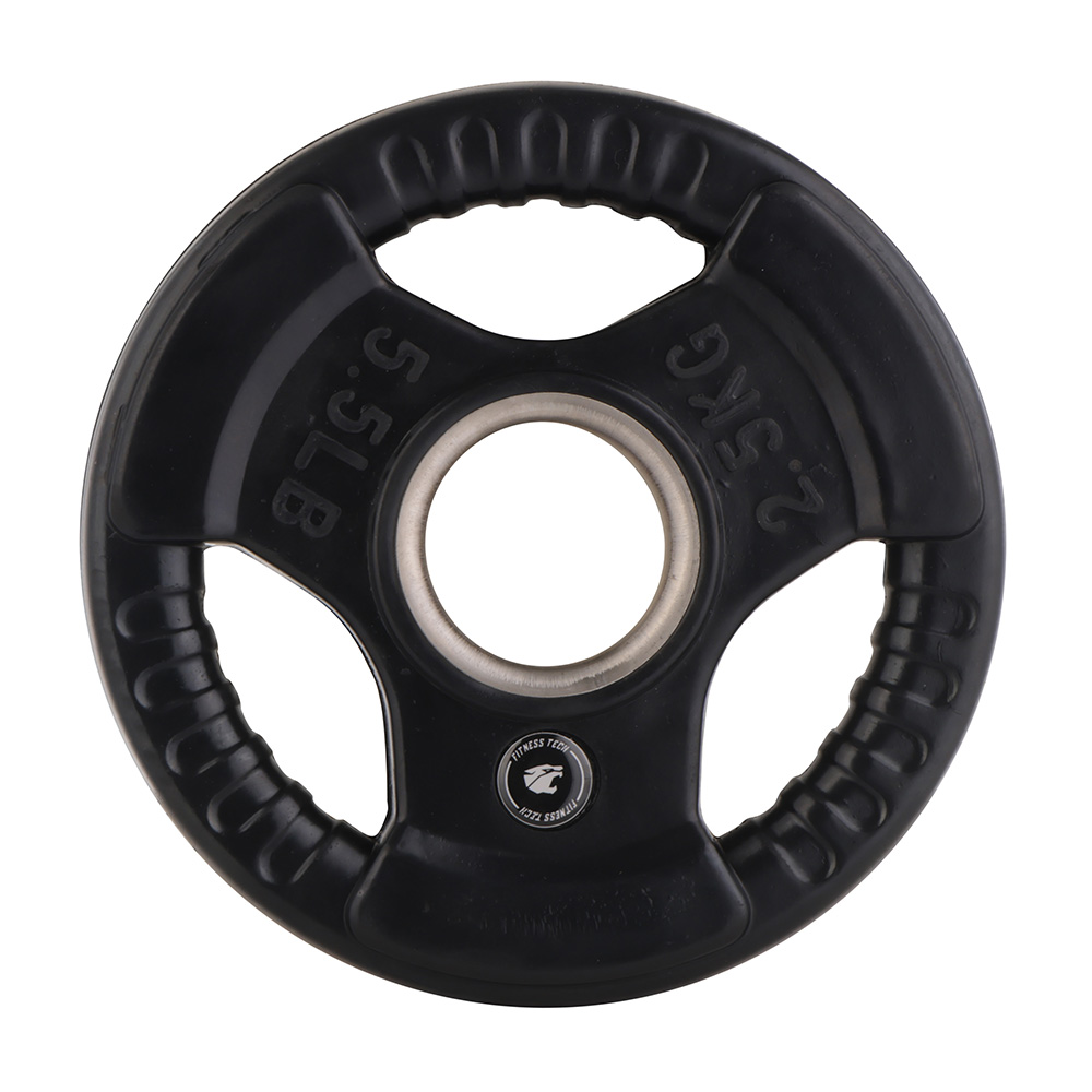 Disco de pesas negro con asas, marcado 5.5LB y 2.5KG.