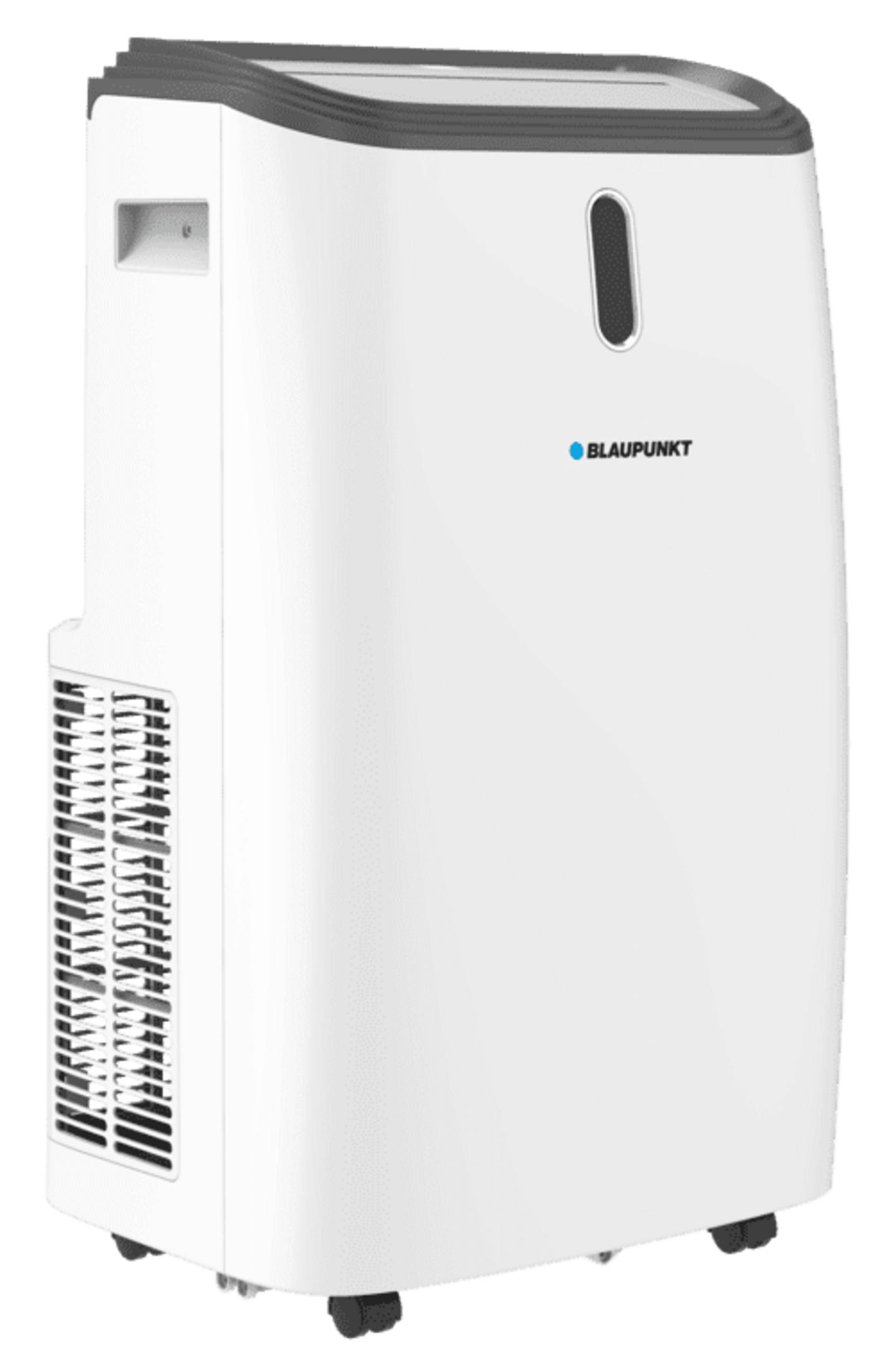 Biała przenośna klimatyzator Blaupunkt z kółkami.
