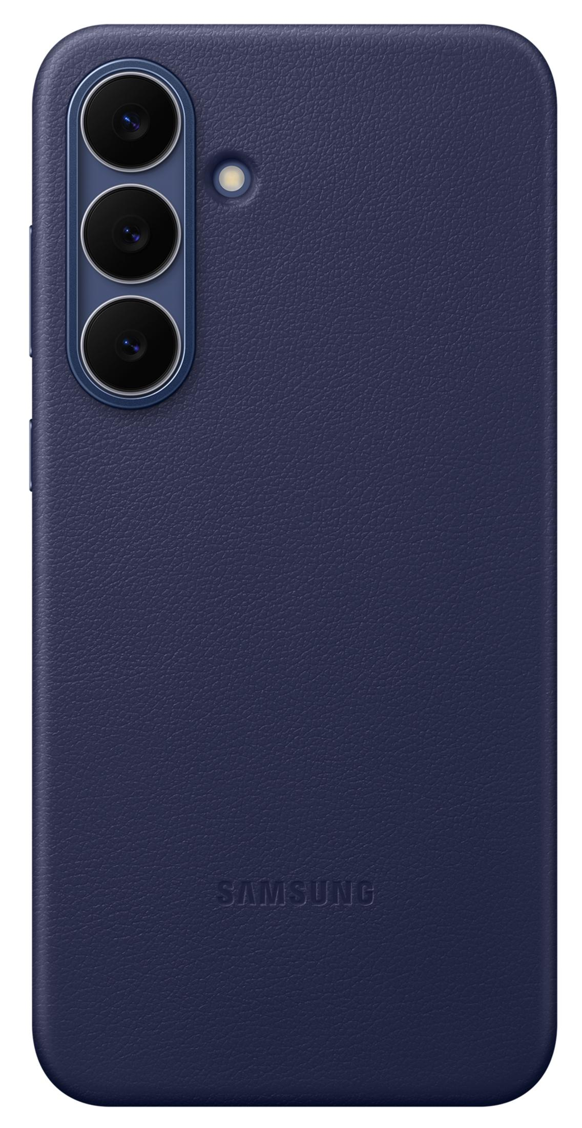 Dunkelblaue Handyhülle mit drei Kameras und Blitz oben links. Samsung-Logo eingeprägt.