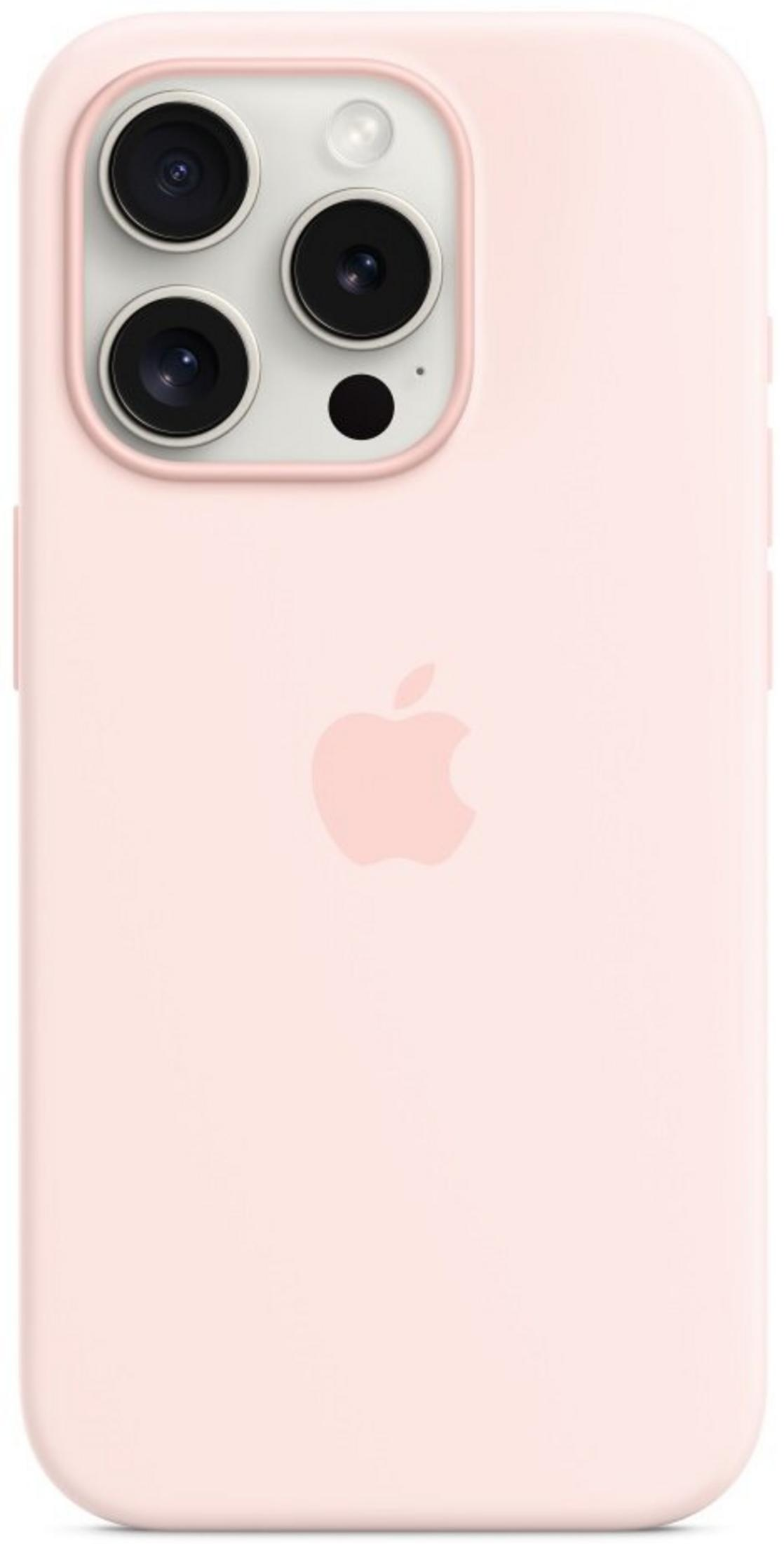 Une coque rose pâle pour iPhone avec triple objectif et logo Apple.