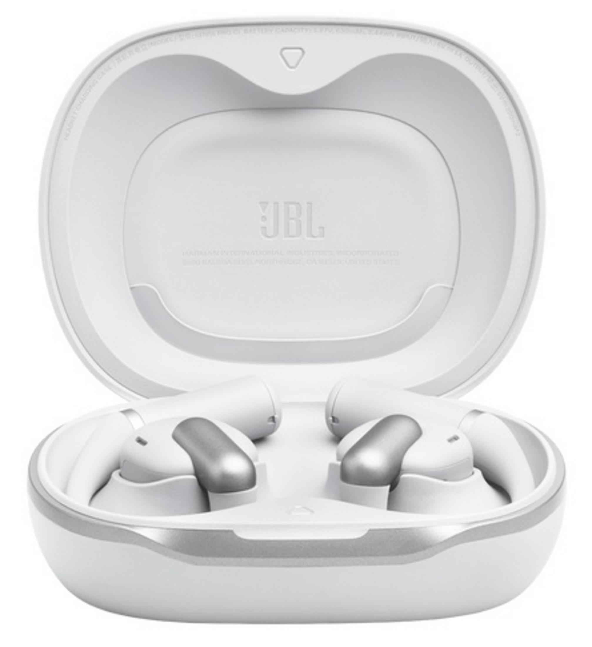 Auricolari JBL bianchi con accenti argentati all'interno di una custodia di ricarica aperta.