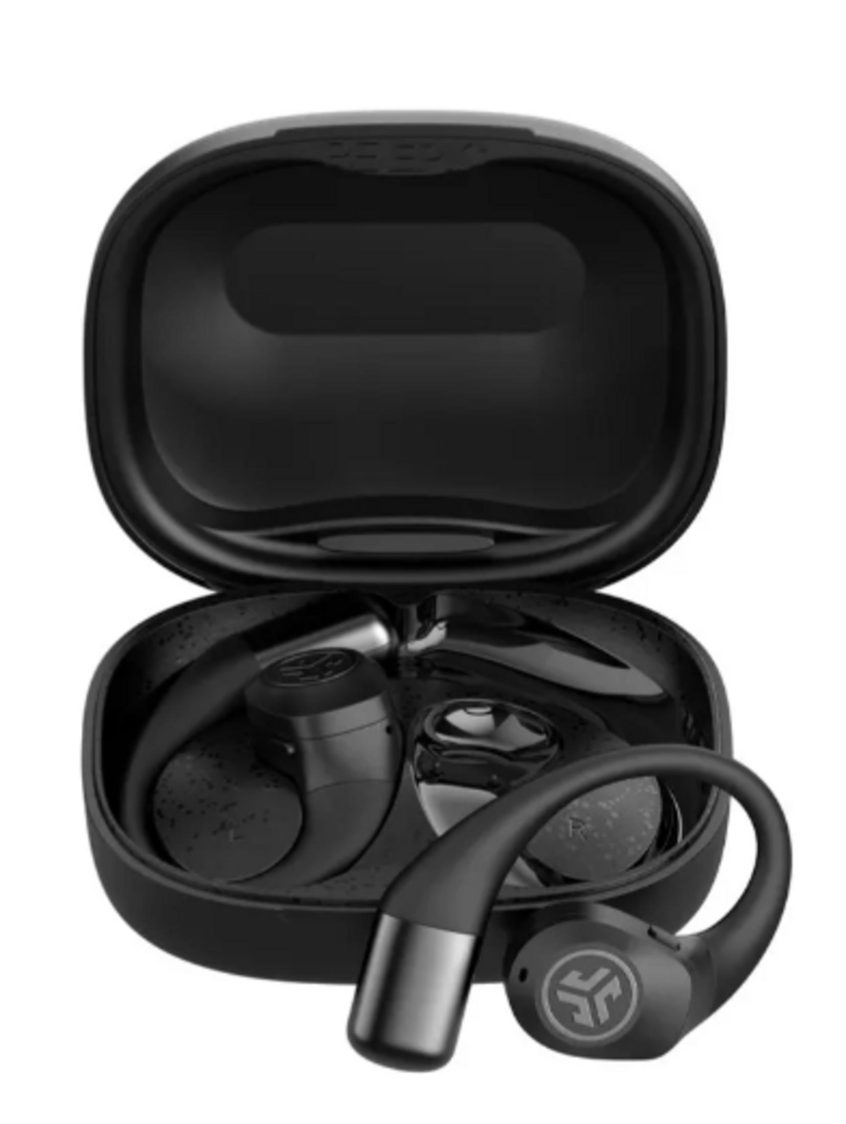 Auricolari wireless neri con custodia di ricarica. Un auricolare nella custodia, uno fuori.