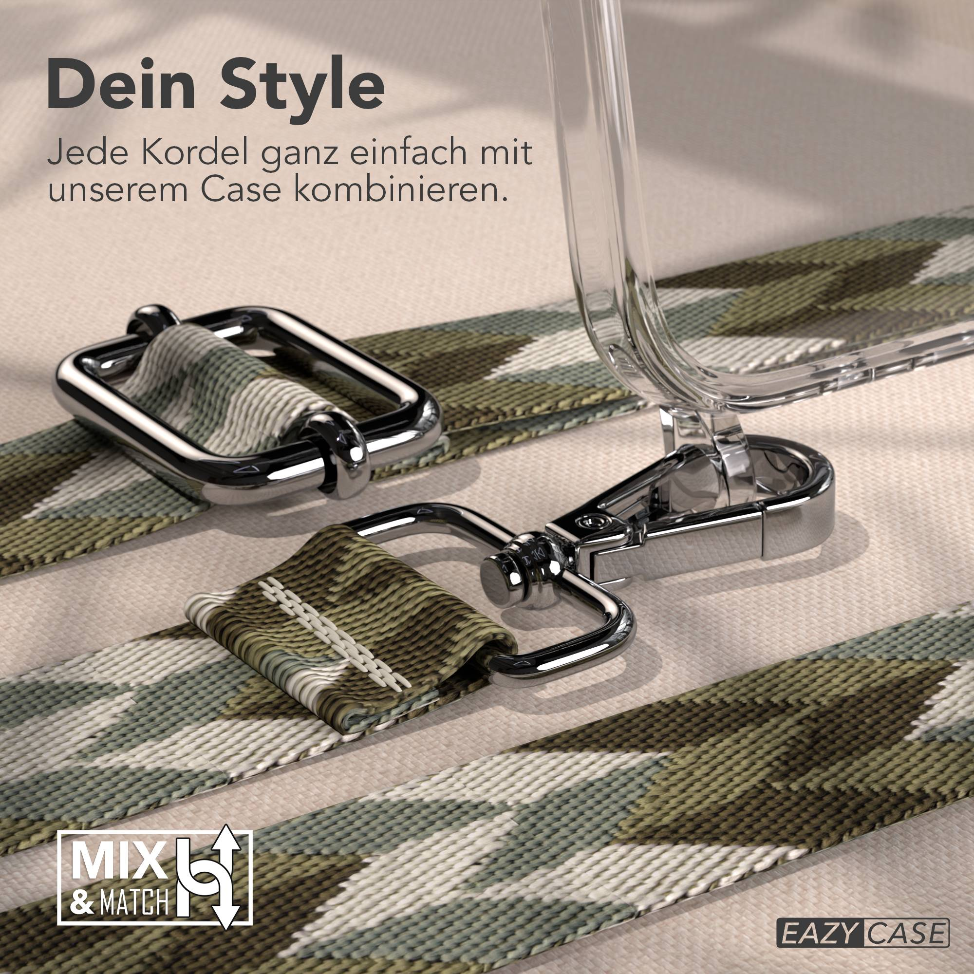 Taschenband mit Camouflage-Muster und silbernen Schnallen.
