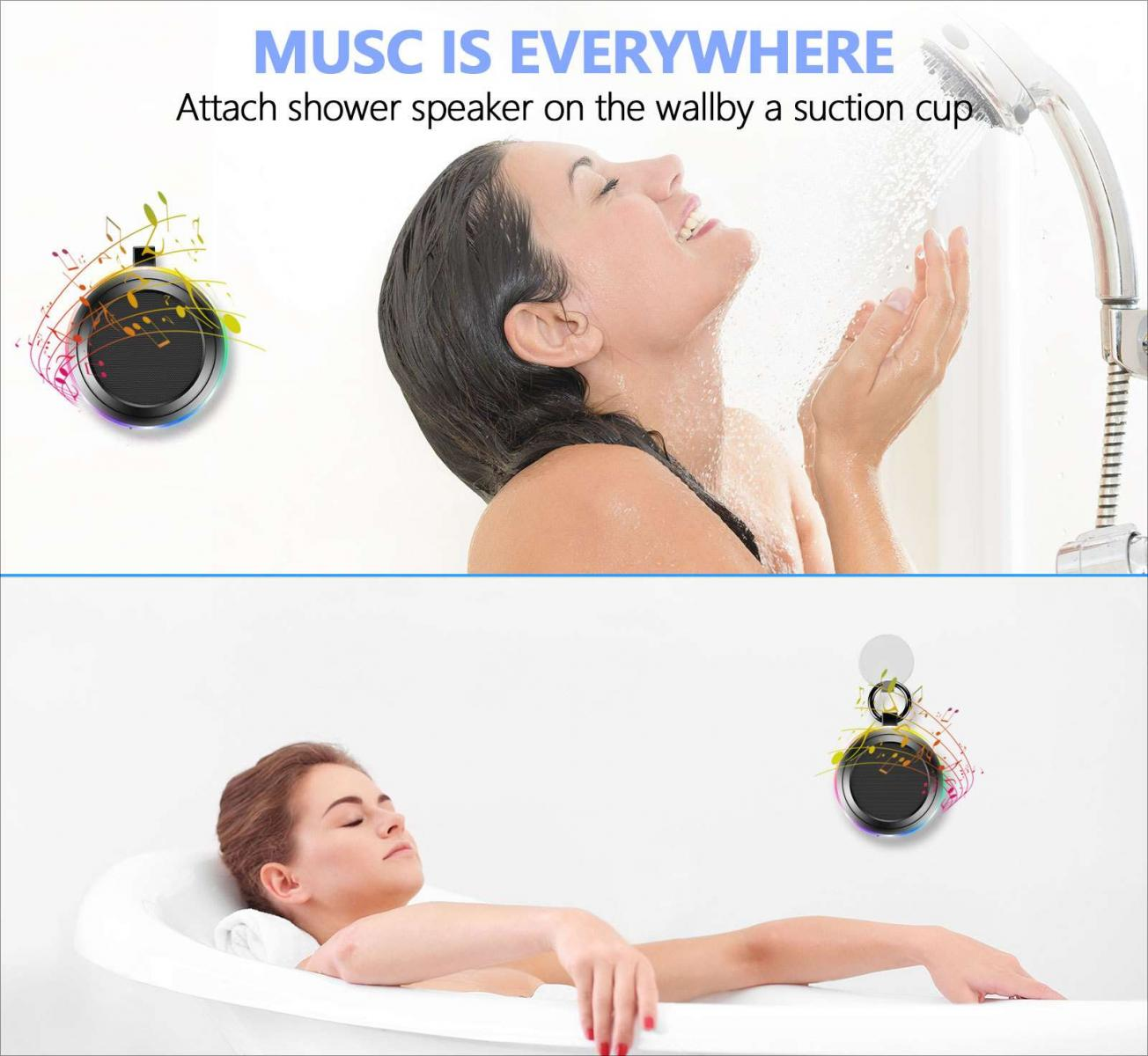 Eine Frau duscht, eine andere entspannt in der Badewanne, beide mit Lautsprecher.