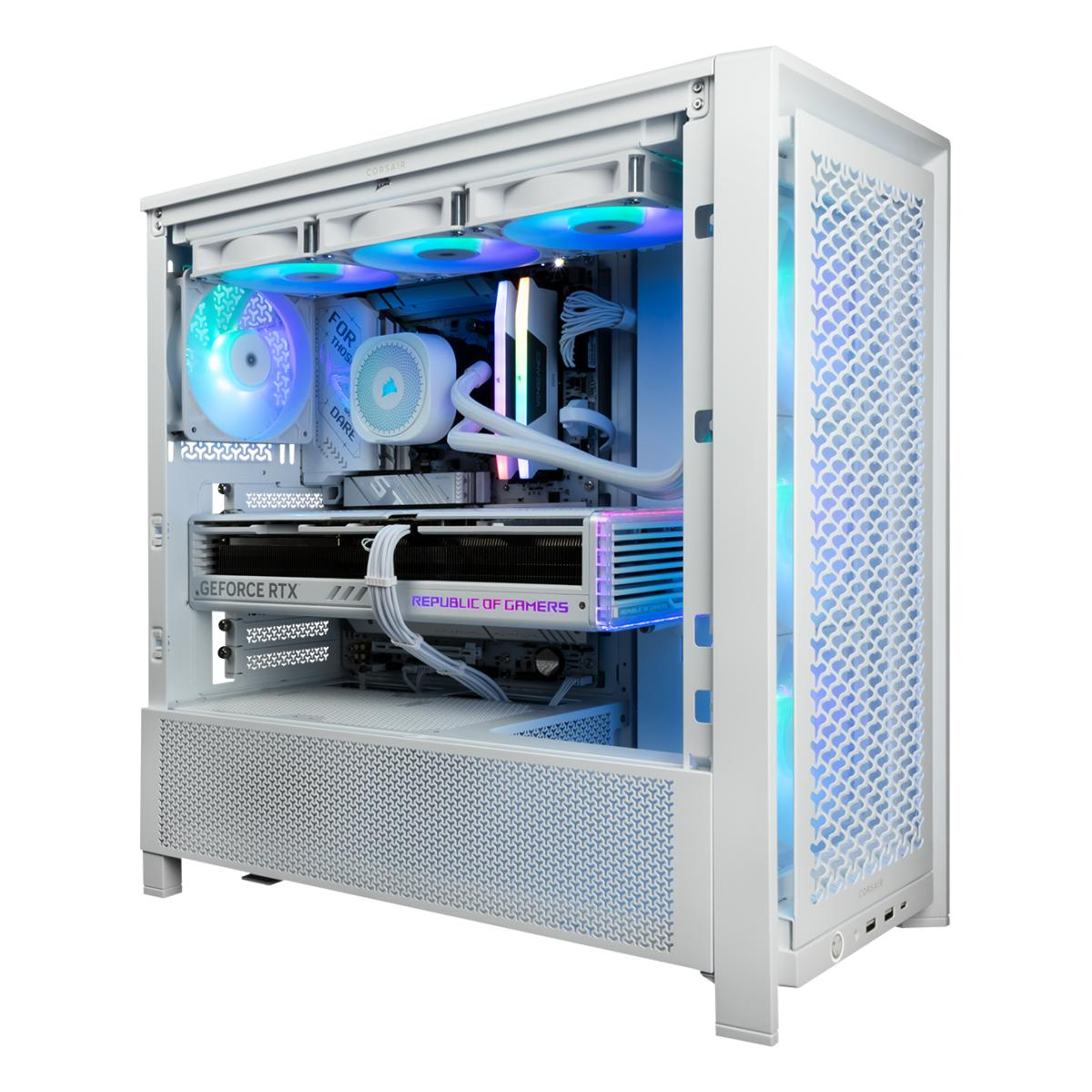 Weißes Computergehäuse mit RGB-Beleuchtung, das interne Komponenten wie GPU und Lüfter zeigt.