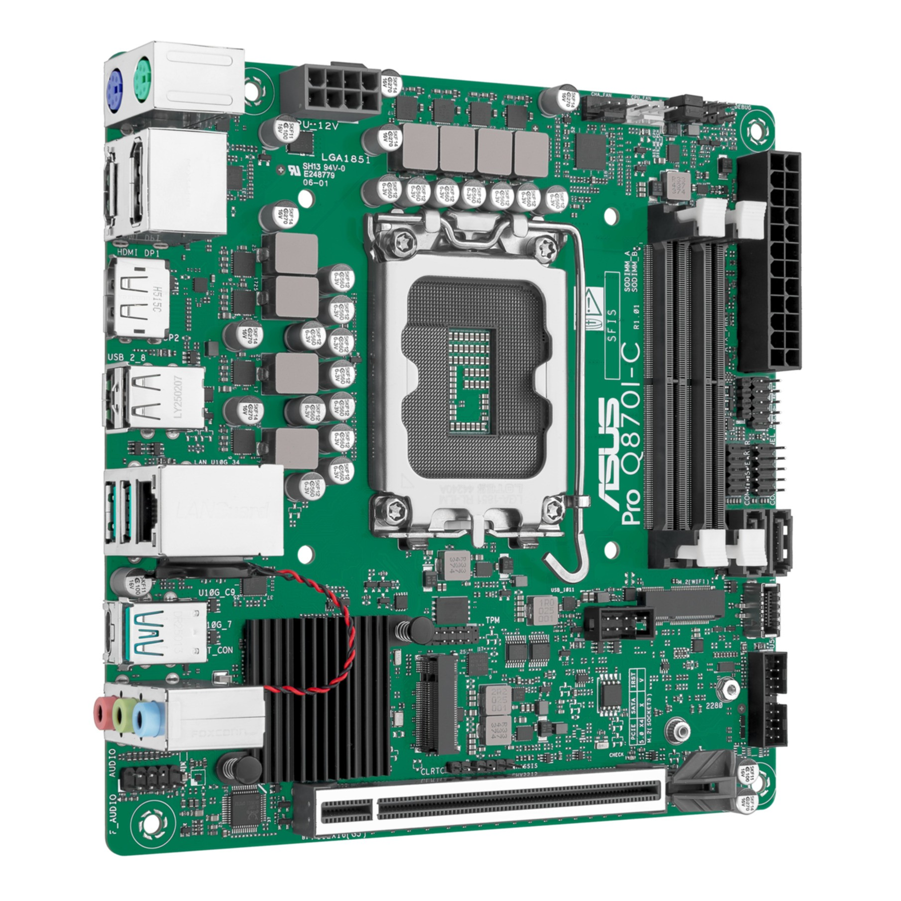 Carte mère ASUS Pro Q8701-C verte avec socket CPU, emplacements RAM et connecteurs.