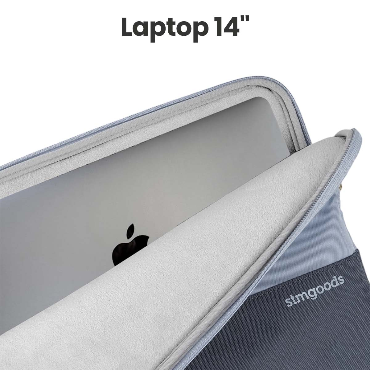 Un laptop da 14" con logo Apple all'interno di una custodia protettiva blu chiaro e grigia.