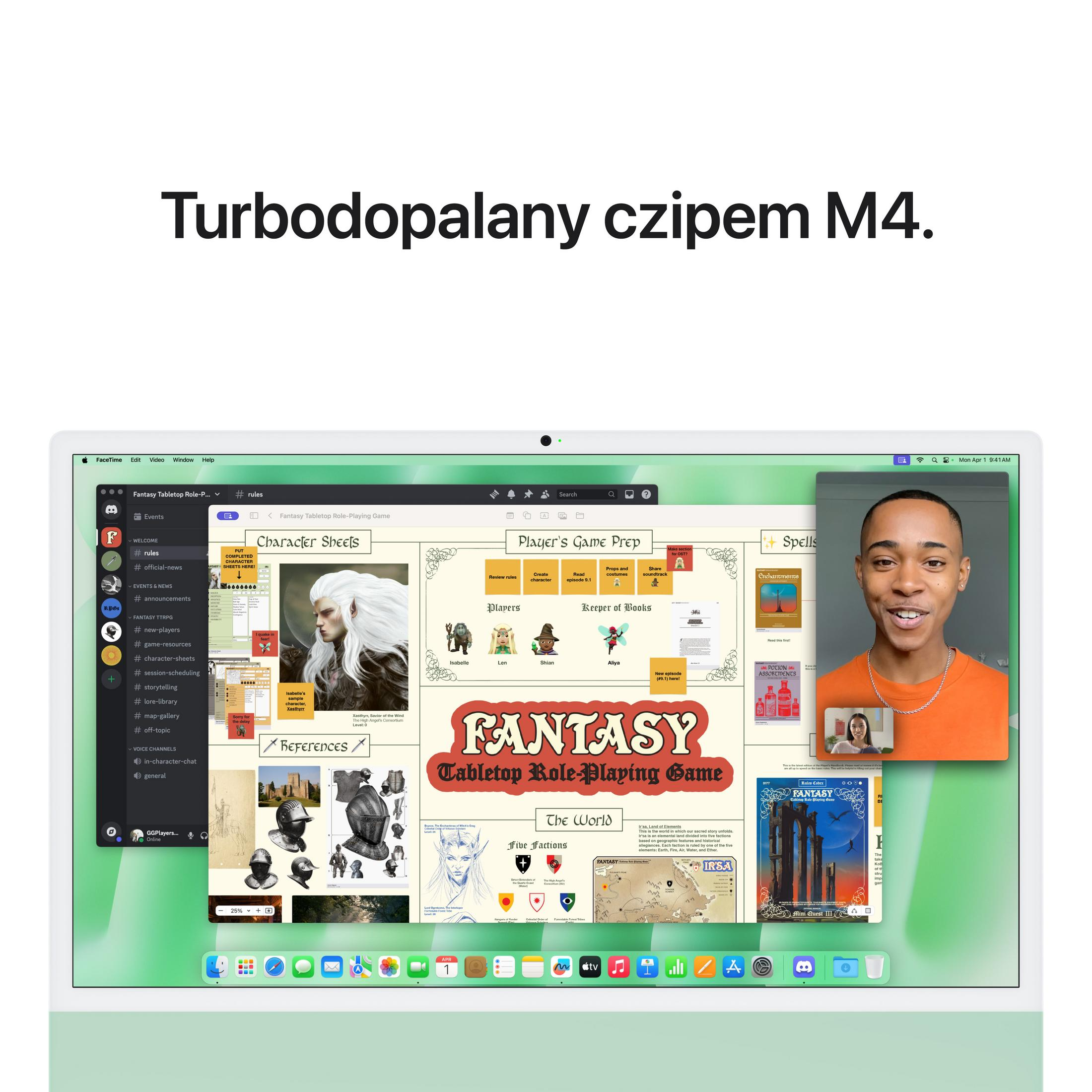 Un uomo sorride alla telecamera, con un desktop che mostra un'app di gioco di ruolo fantasy.