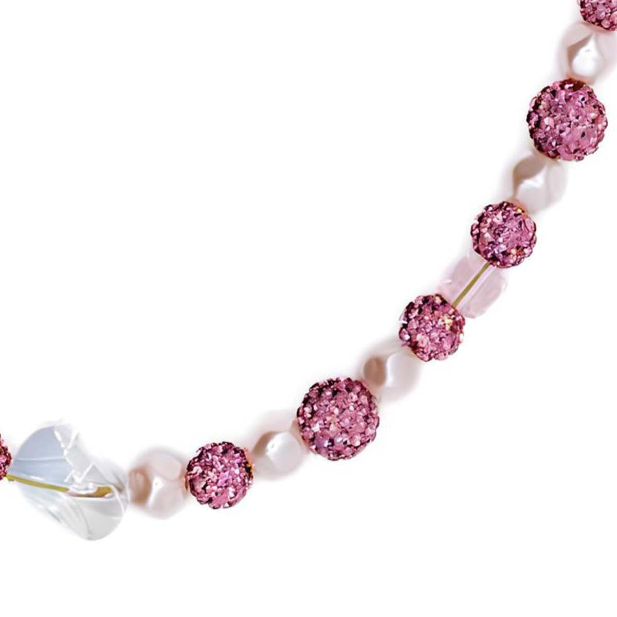Collana di perle con perle glitter rosa e perle bianche piatte.
