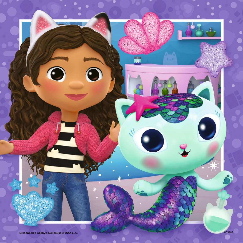 Ragazza con orecchie da gatto e gatto sirena in una stanza magica scintillante.