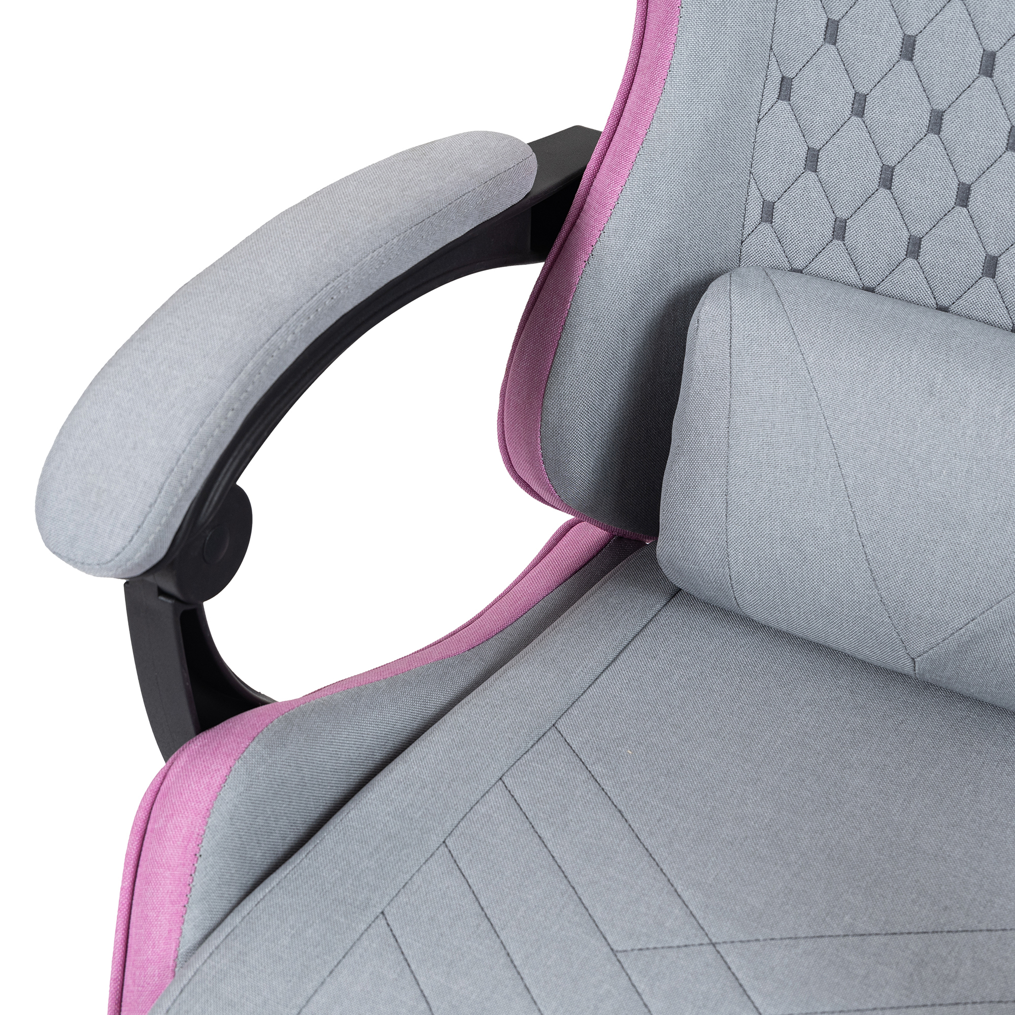 Silla gris con detalles rosas, cojín y reposabrazos acolchados.