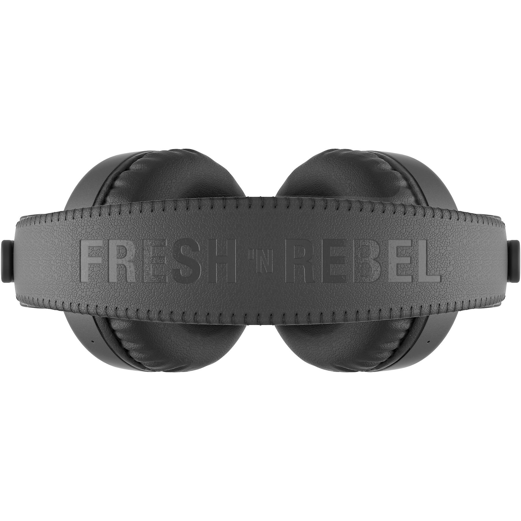 Schwarze Kopfhörer mit „FRESH N REBEL“ Schriftzug auf dem Bügel.