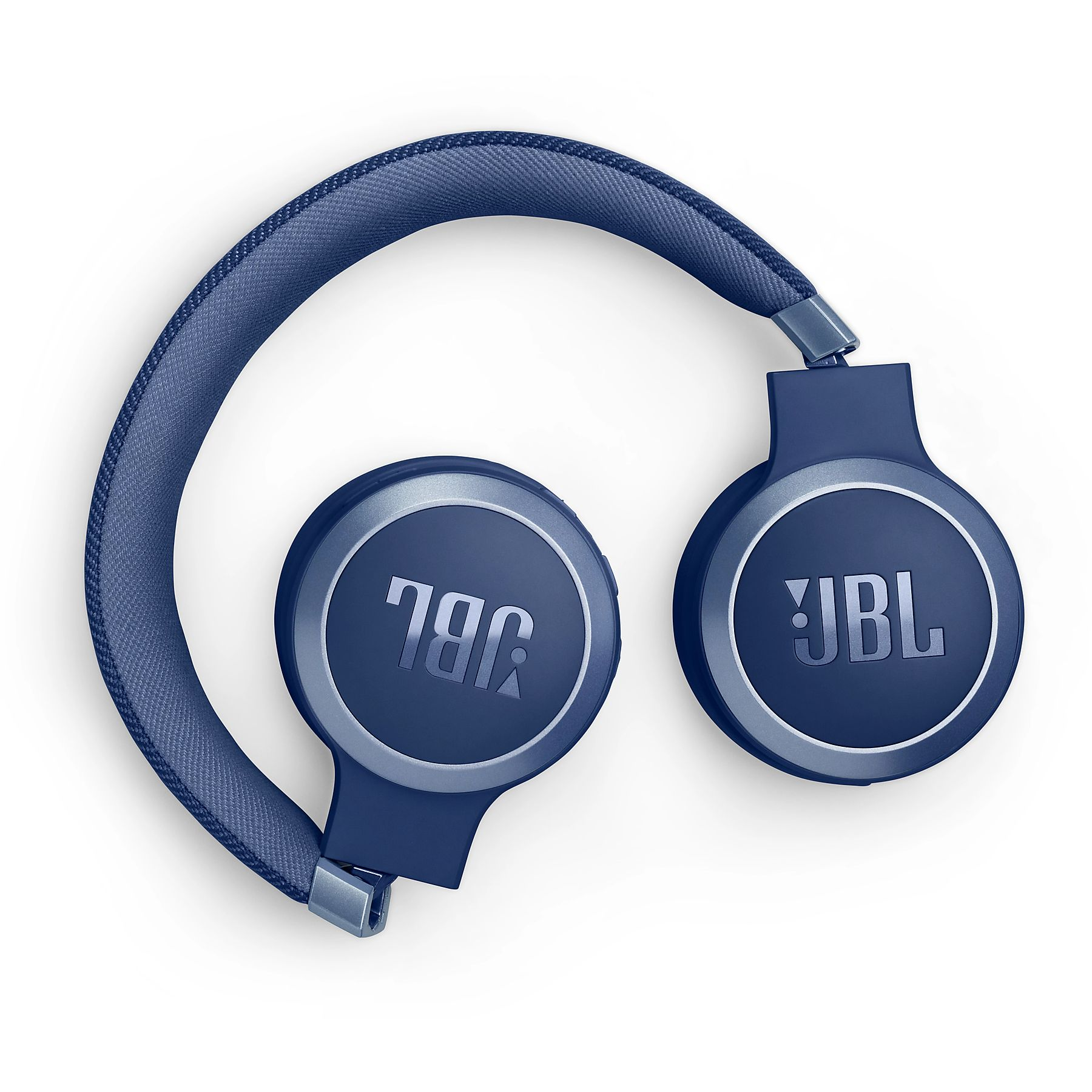 Niebieskie słuchawki JBL z materiałowym pałąkiem na białym tle.