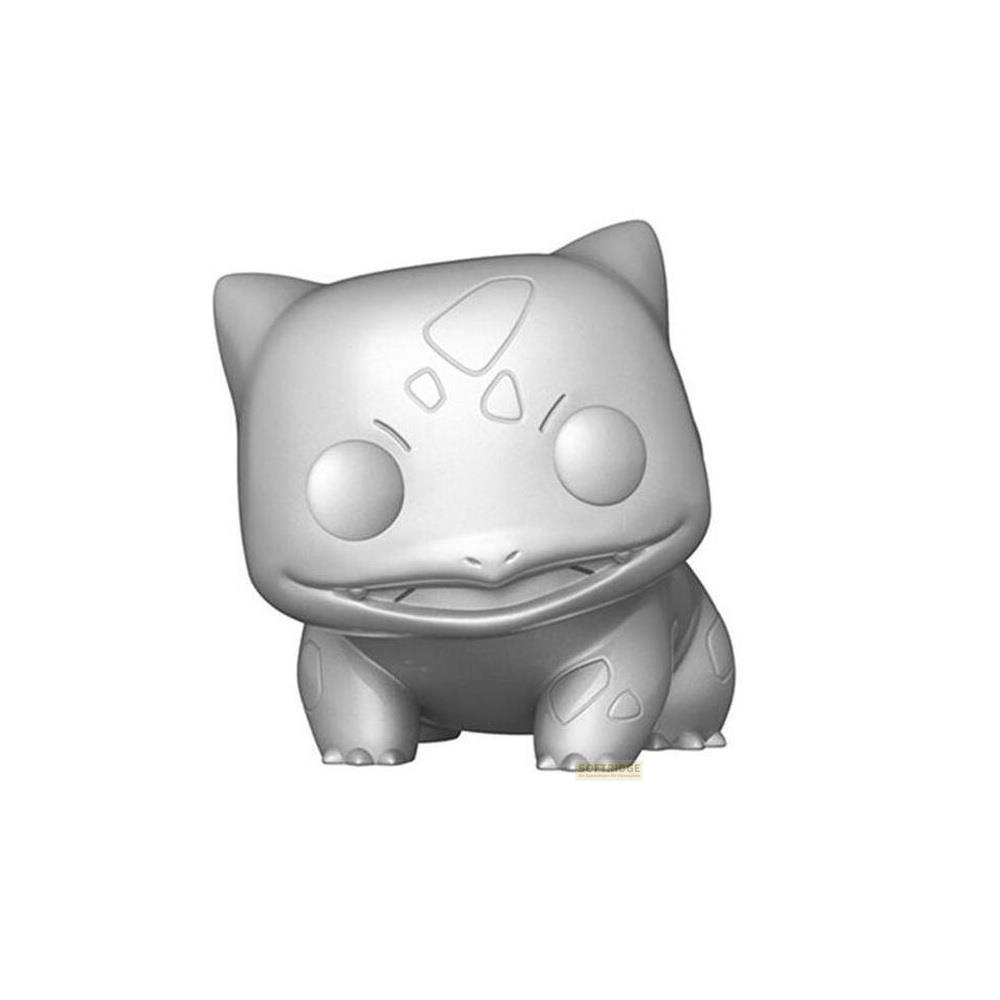 Eine graue Figur eines Pokemons mit großen Augen und einem breiten Grinsen.