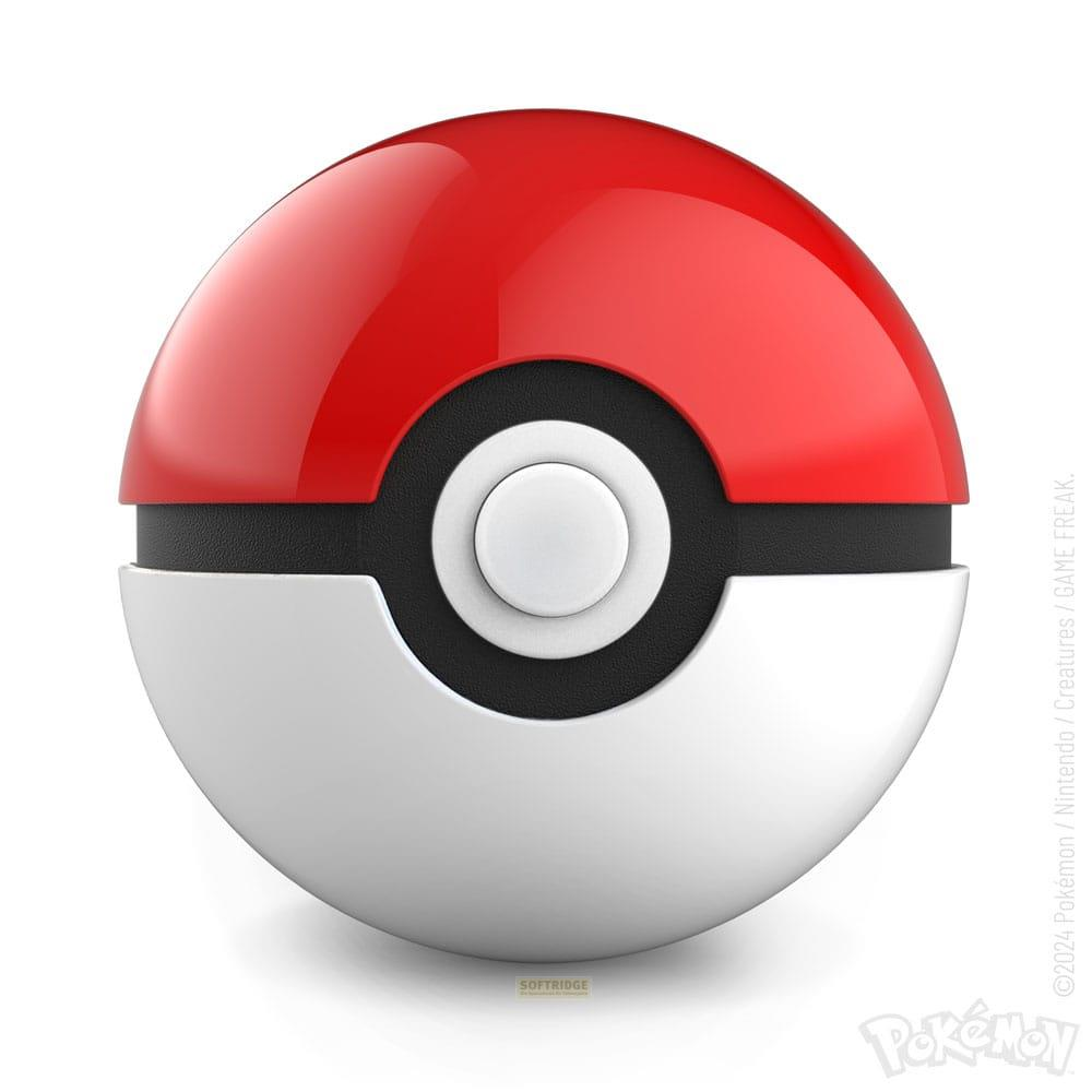 Ein roter und weißer Pokémon-Ball mit einem schwarzen Streifen.