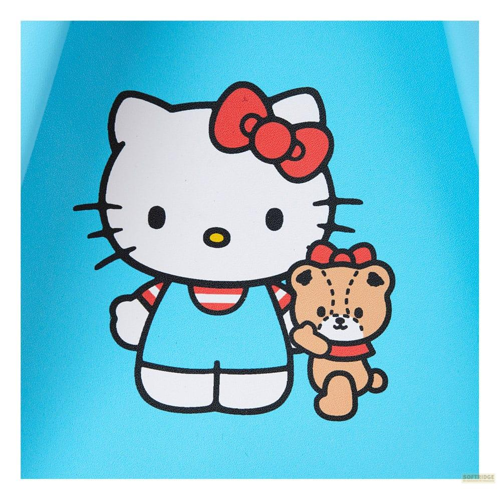 Hello Kitty con lazo rojo y oso con bufanda roja sobre fondo azul.