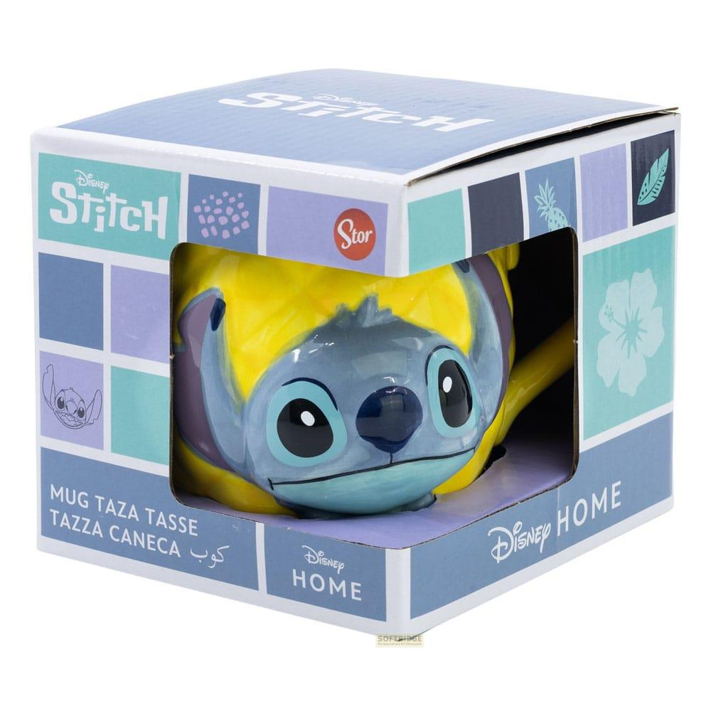 Eine Stitch-Tasse mit gelben Ohren und blauem Gesicht in einer Box.