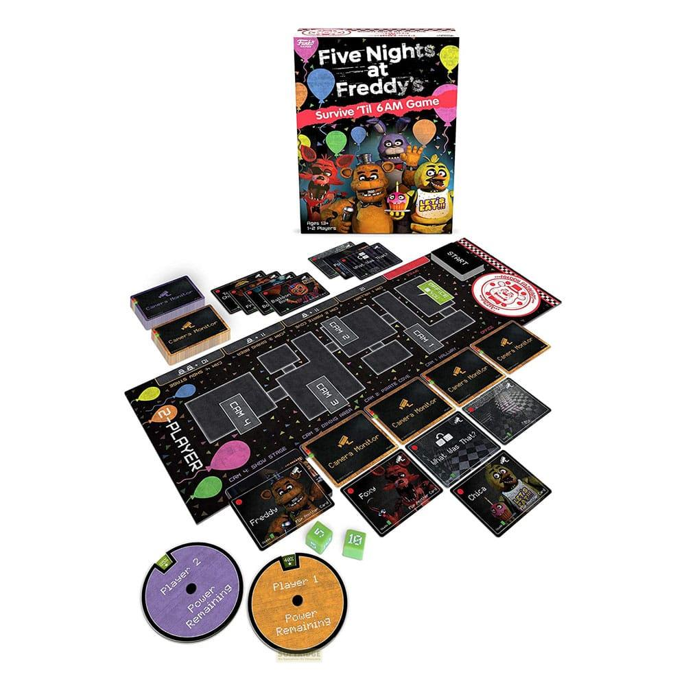 El tablero del juego "Five Nights at Freddy's" con piezas, cartas y dados sobre fondo blanco.