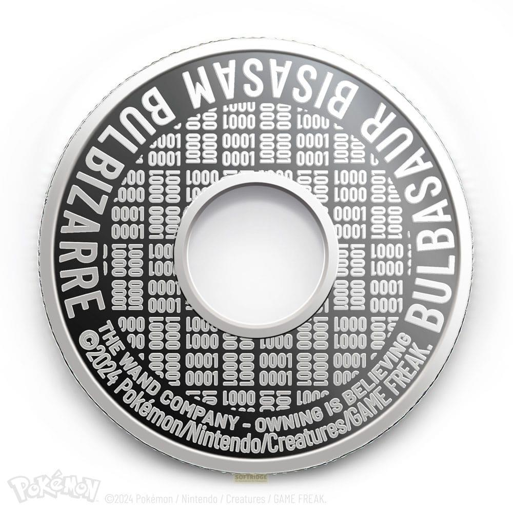 Pendentif rond avec "Bulbasaur Bisasam" et "Bulbizarr" en lettres grasses.