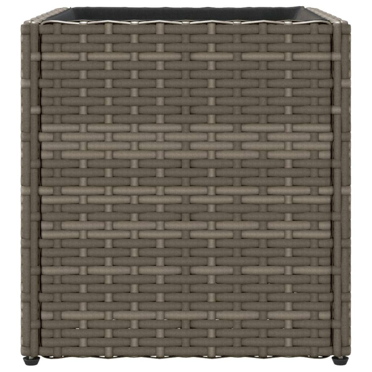 Una fioriera quadrata in rattan grigio con rivestimento nero.