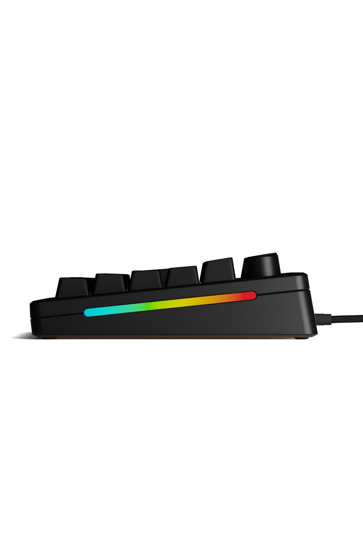 Gökkuşağı RGB aydınlatmalı siyah klavye, yan görünüm.