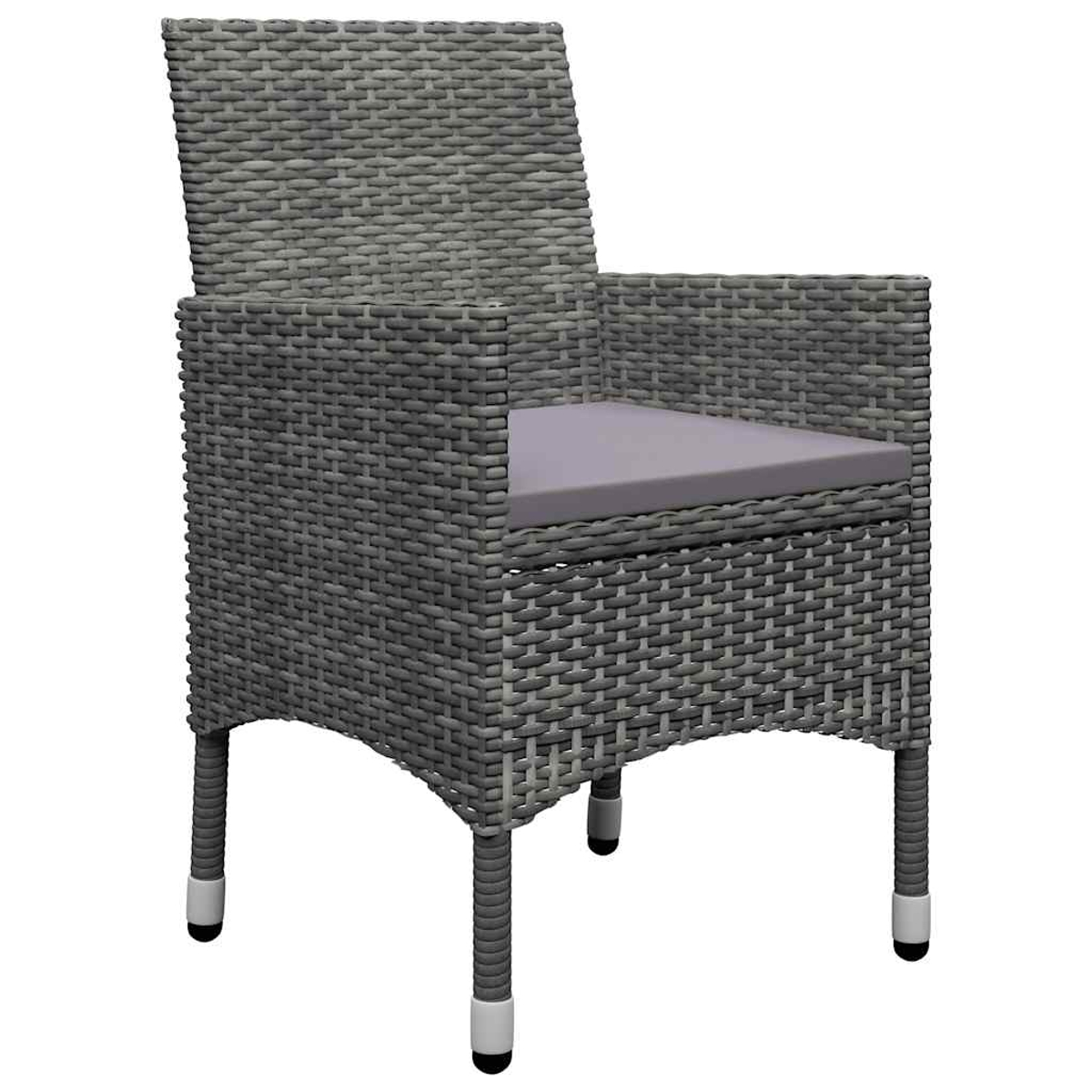 Poltrona in rattan grigio con cuscino grigio chiaro e piedi bianchi.