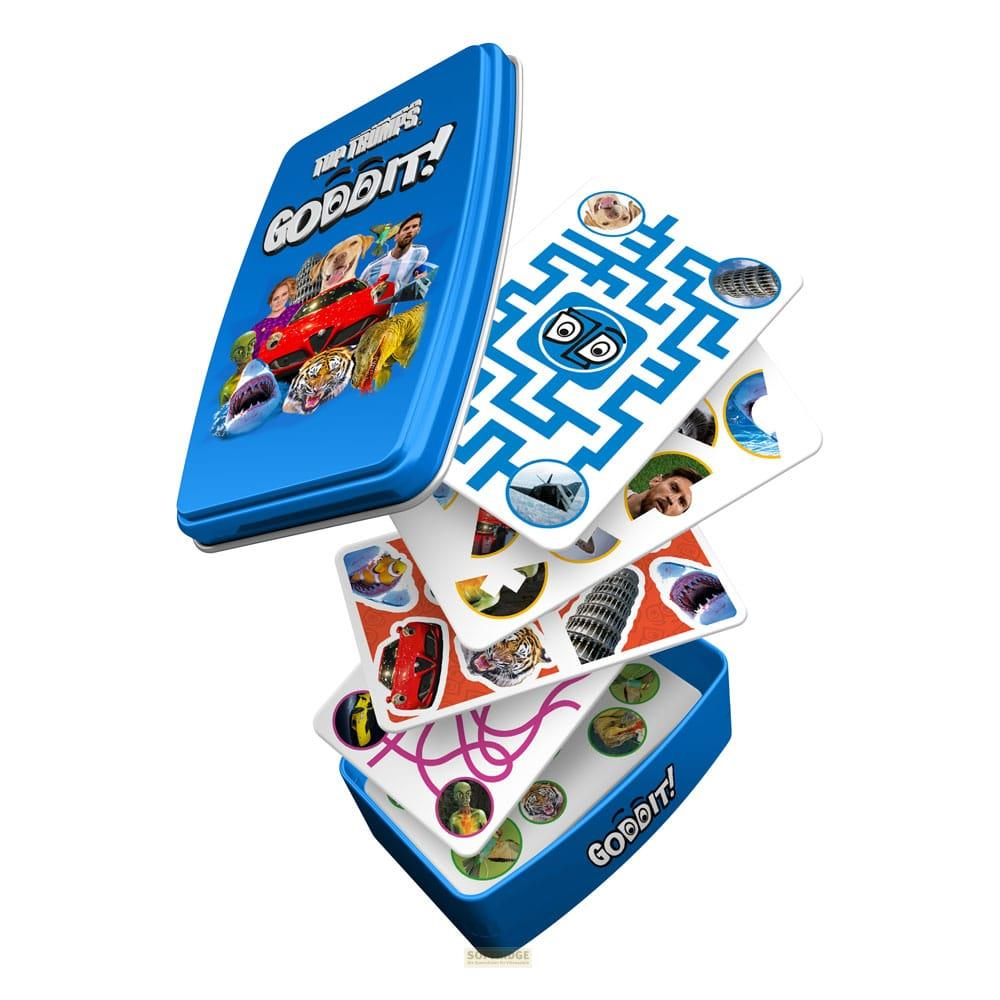Un set di carte da gioco blu con varie immagini e un labirinto.