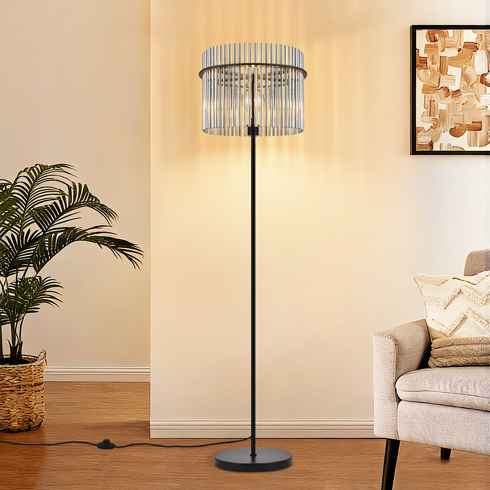 Nowoczesna lampa podłogowa z cylindrycznym kloszem z szklanych prętów.