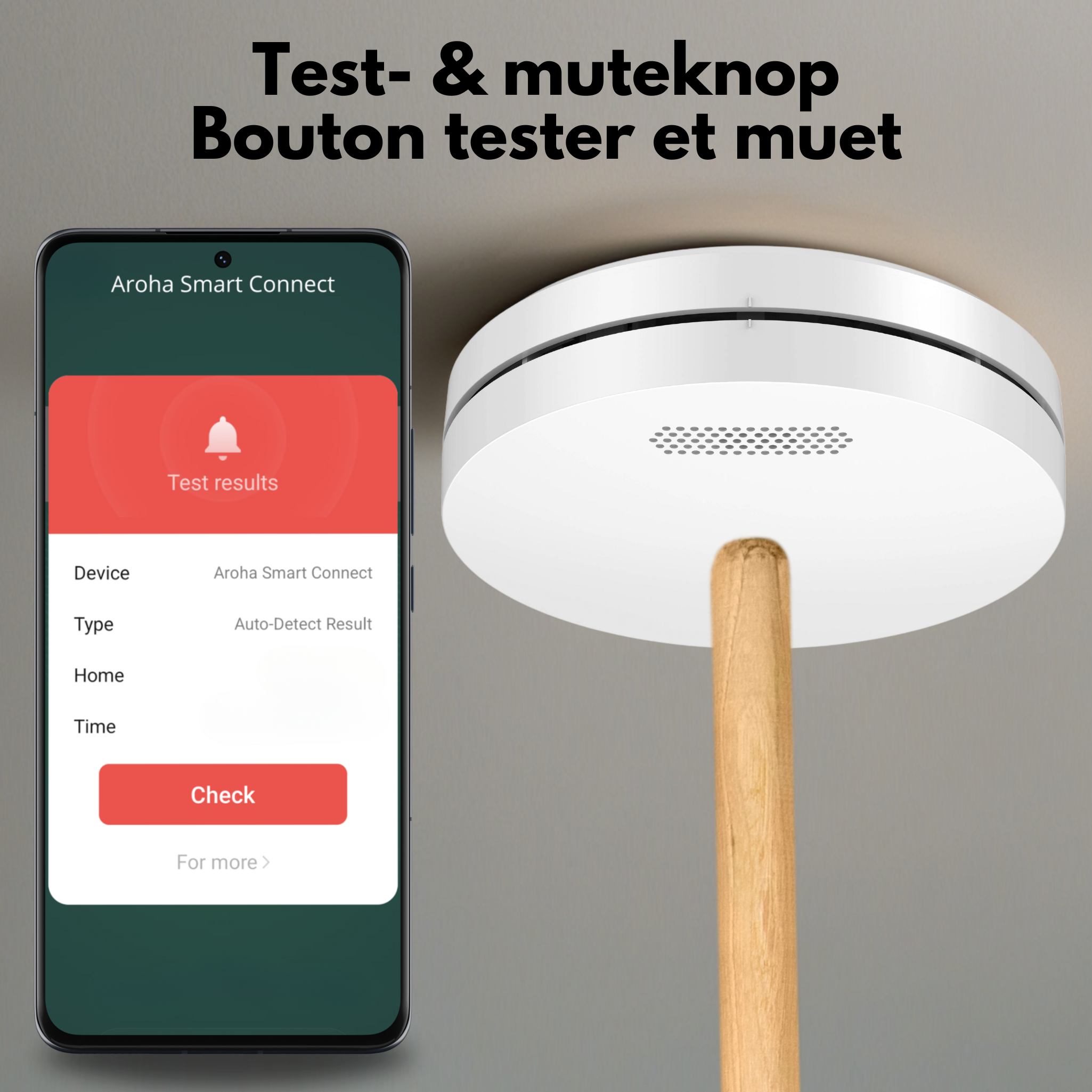 Een smartphone toont de Aroha Smart Connect app. Daarnaast een witte rookmelder.